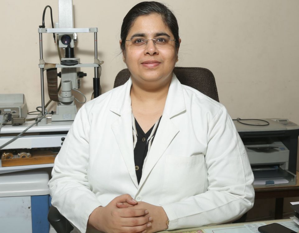 Doctor Deepti Manocha | Eye Specialist In Ambala | Manocha Eye Hospital